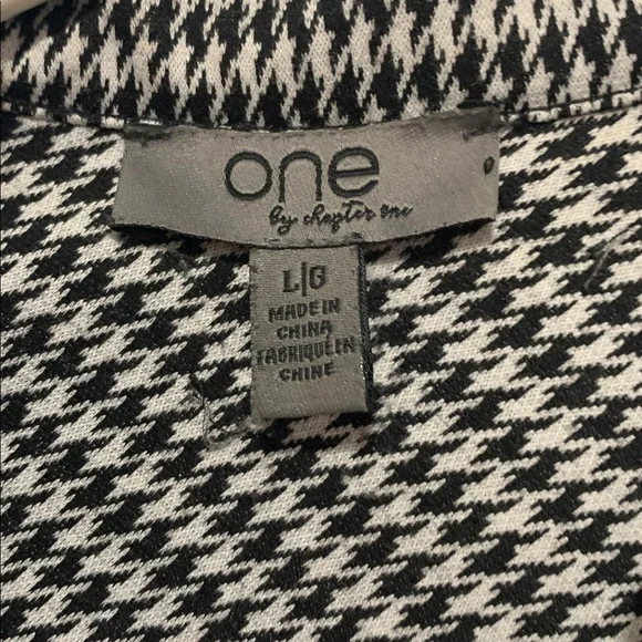 Chapter One houndstooth Shacket size large - Picture 3 of 6